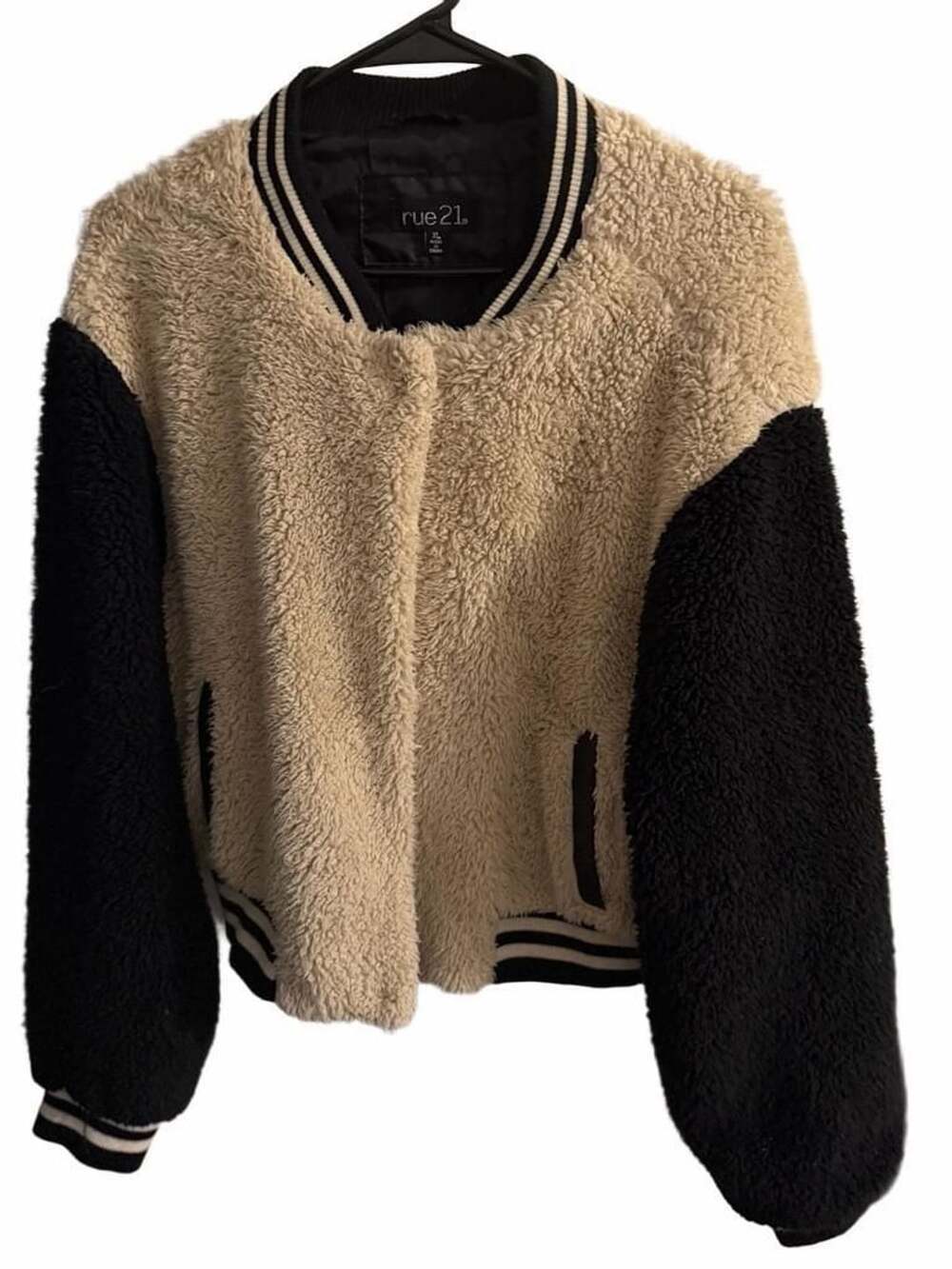Rue 21 Cream Color Faux Fur Bomber Jacket Style Coat Snap Up XL